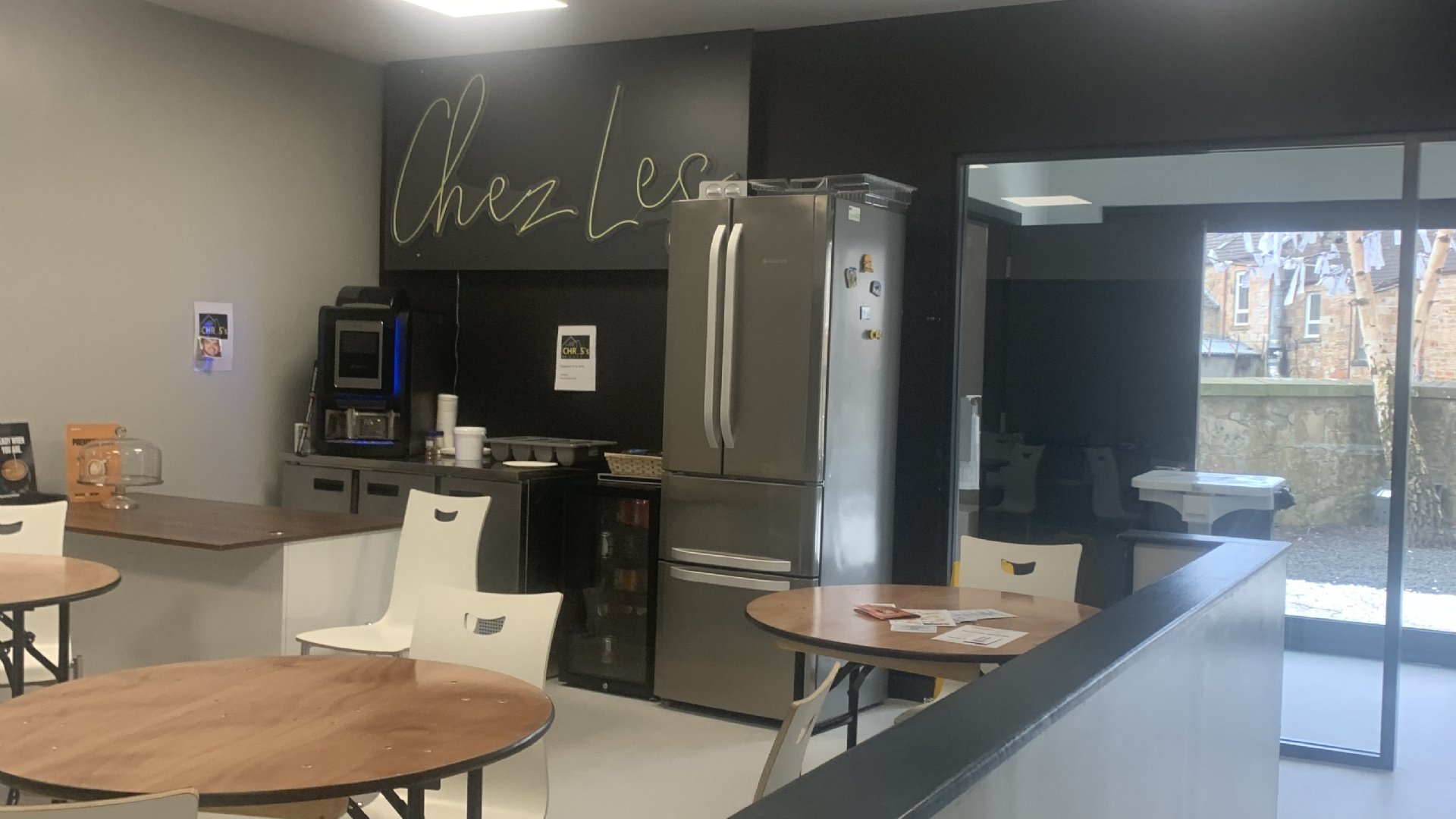 Chris House New Café